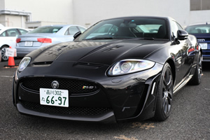 XKR-S COUPE前方