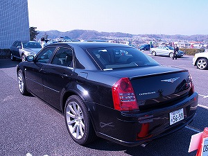 300C SRT8後方