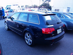 A4 Avant 2.0TFSI quattro後方