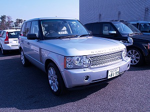 Range Rover
SUPERCHARGED前方