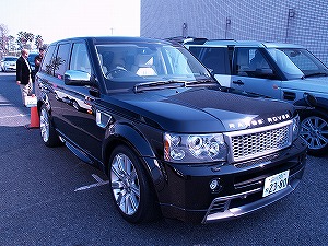 Range Rover Sport
HST LIMITED前方