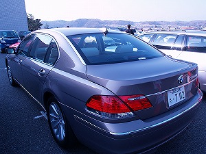 750Li後方