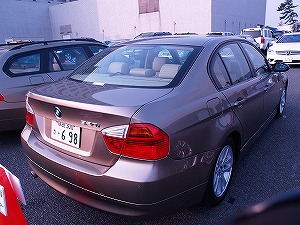 320i後方