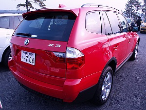 X3 2.5si後方