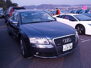 A8 4.2 FSI quattro前方