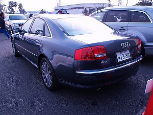 A8 4.2 FSI quattro後方