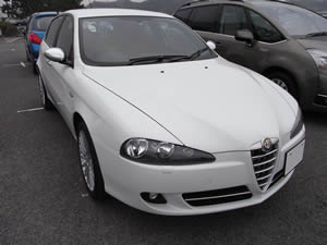 Alfa 147 2.0 TWIN SPARK Selespeed White Edition前方