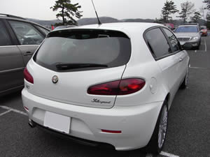 Alfa 147 2.0 TWIN SPARK Selespeed White Edition後方