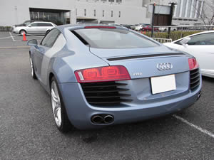 R8 4.2FSI quattro後方