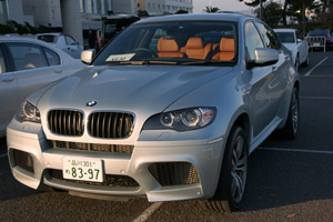 X6 M前方