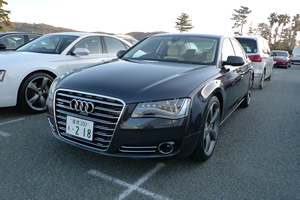 A8 4.2 FSI quattro前方