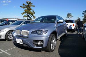 ActiveHybrid X6前方