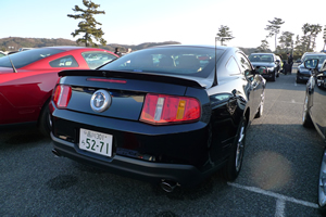 マスタング V6 クーペ プレミアム後方