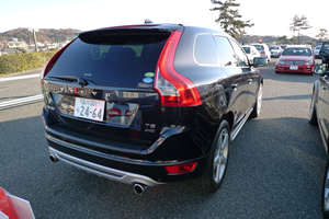 XC60 T6 R-design後方