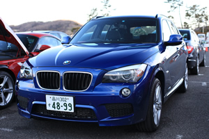  X1 xDrive20i前方