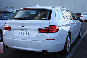  535i xDrive Touring 後方