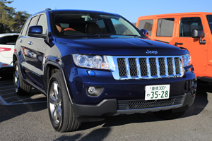  Grand Cherokee Overland前方