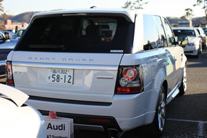  RANGE ROVER
スポーツ 5.0 V8 Supercharged後方