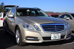 E 300 BlueEFFICIENCY
4MATIC ステーションワゴン アバンギャルド前方