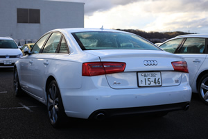 A6 2.8 FSI quattro後方