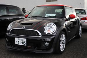 John Cooper Works前方