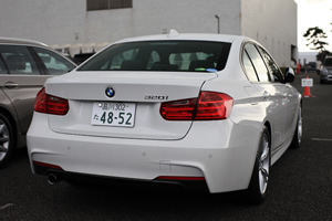 3 Series 320i Sedan後方