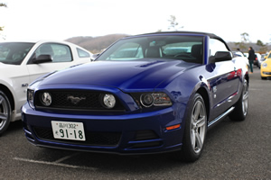 マスタング V8 GT コンバーチブル前方