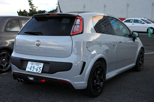 Punto SuperSport後方