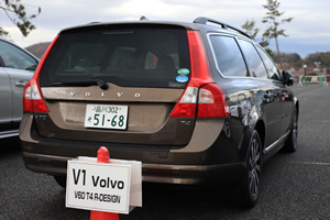 V70 T4 SE後方