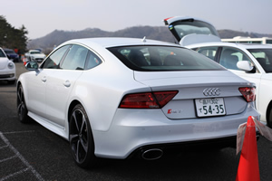 RS7 Sportback後方