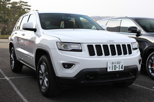 Grand Cherokee Laredo前方