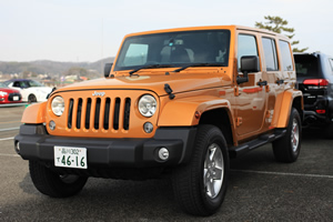 Wrangler Unlimited SAHARA前方