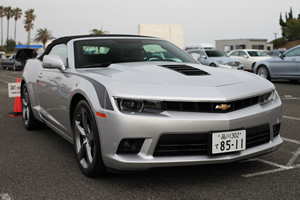 CAMARO CONVERTIBLE前方