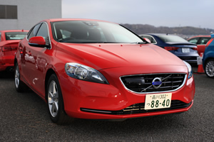 V40 T4前方