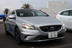 V40 T5 R-DESIGN前方