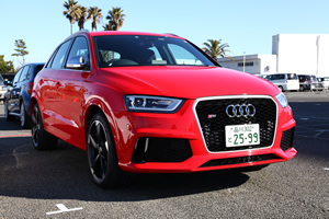 RS Q3前方
