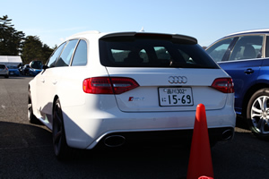 RS4 Avant後方