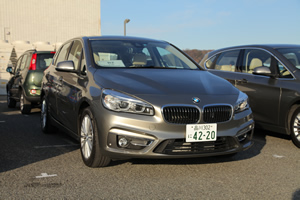 218i Active Tourer前方