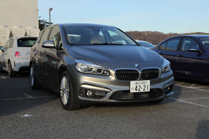 218i Active Tourer前方