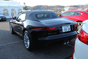 F-TYPE Convertible後方