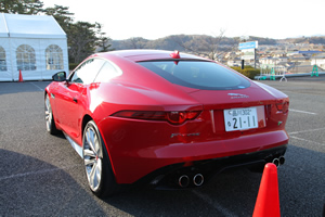 F-TYPE R Coupe 後方