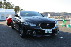 XJR 前方