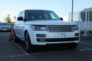 RANGE ROVER Autobiography Long Wheelbase　前方