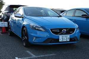 V40 T5 R-DESIGN前方