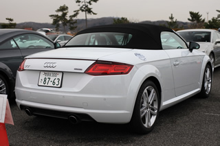 TT Roadster 2.0 TFSI quattro後方