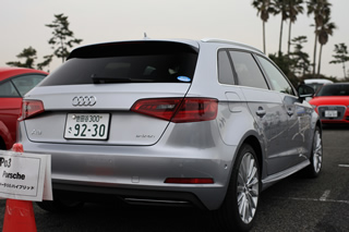 A3 Sportback e-tron後方