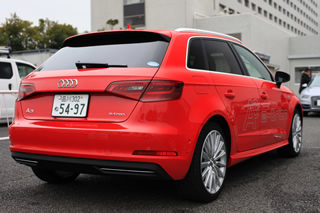 A3 Sportback e-tron後方