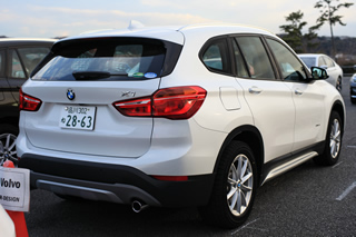 X1 xDrive25i xLine後方