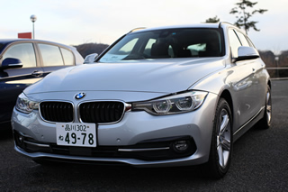 320i xDrive Touring Sport前方