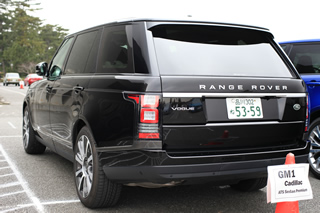 RANGE ROVER 3.0 V6 SUPERCHARGED VOGUE Long Wheelbase (380ps)後方